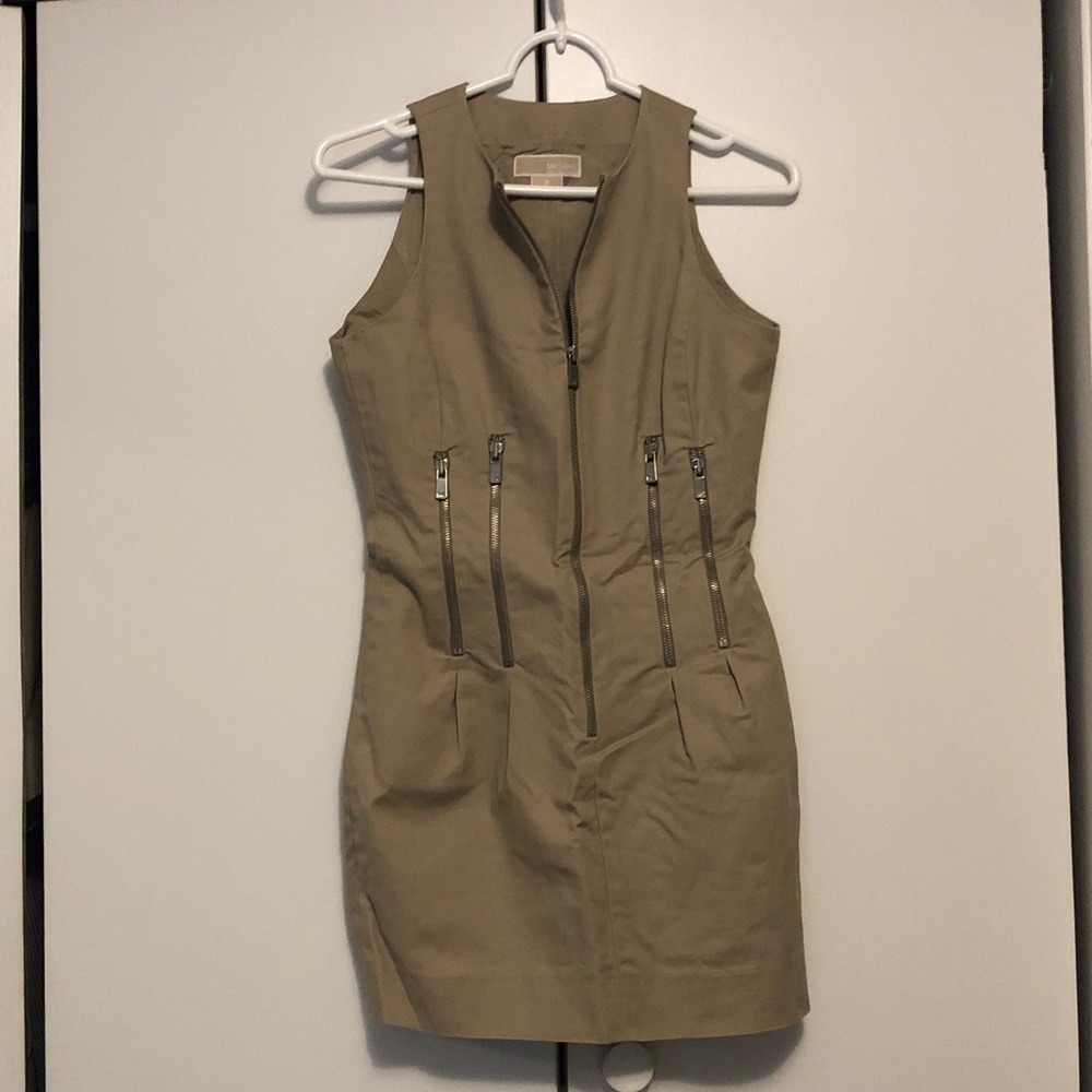 Michael by Michael Kors dress. New. Fully lined. 97% cotton, 3% spandex. Size 2